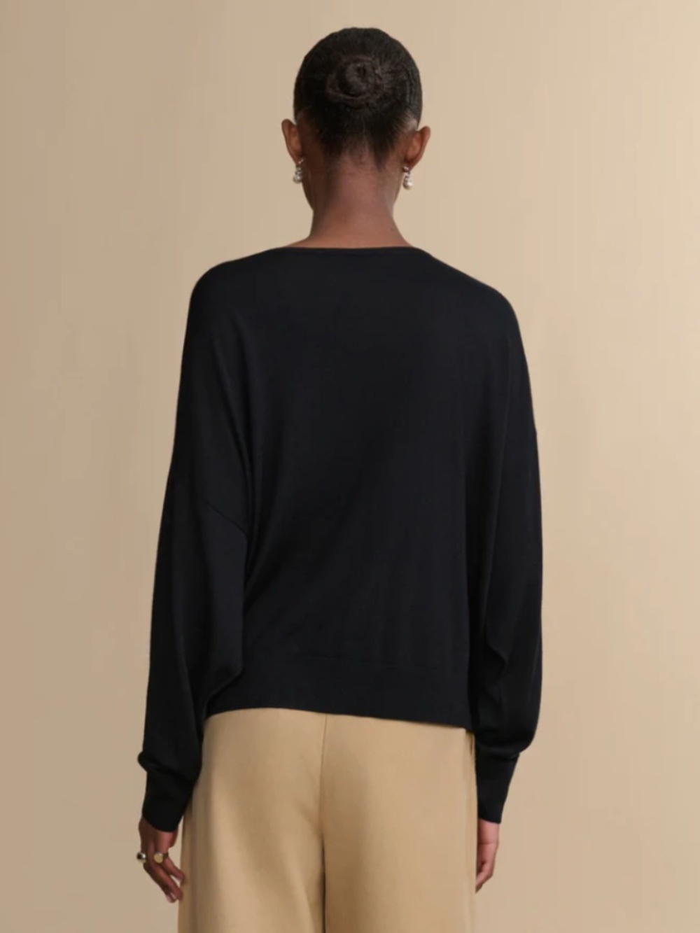 Jenni Kayne Dree V Neck Sweater Black - Picture 2 of 7